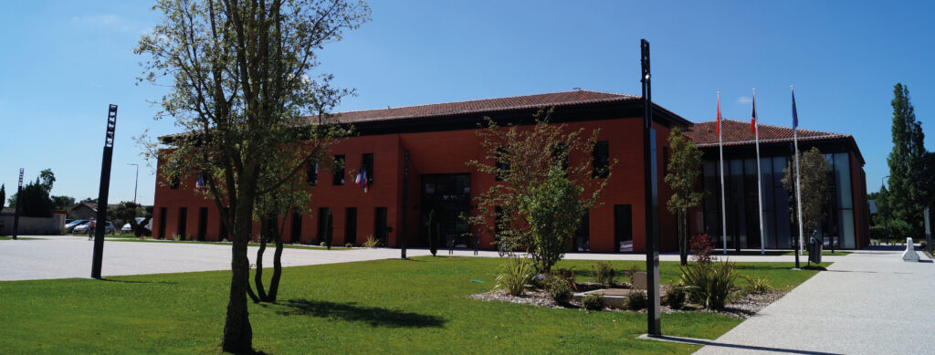 Façade de la Mairie de Val-des-Chênes